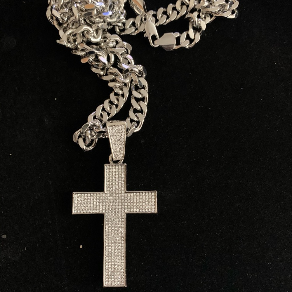 COPY - Pendant Necklace Cross Charm Chain - Picture 2 of 4